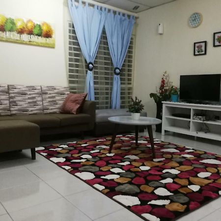 A1-04-03 Damiana Apartment Танджунґ-Малім Екстер'єр фото